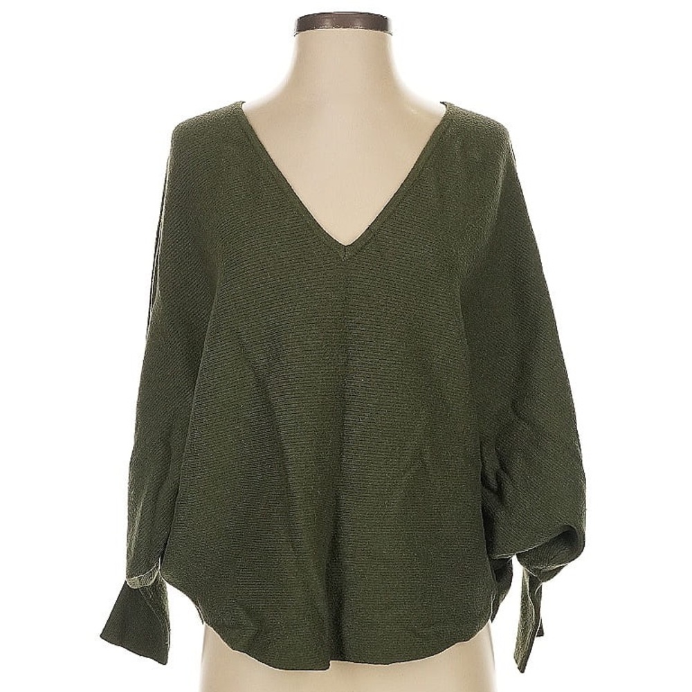 Kerisma Light green V neck sweater